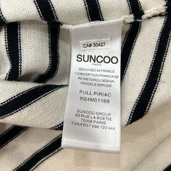Suncoo Paris like new 🔥
Classic high-neck sweater in ecru and black stripes - Picture 15 of 15